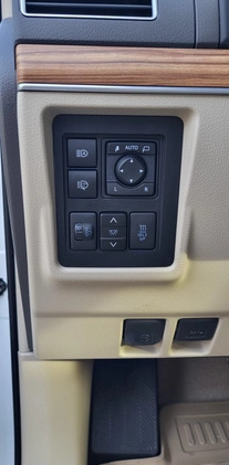 Toyota Land Cruiser cena 214900 przebieg: 21000, rok produkcji 2020 z Daleszyce małe 121